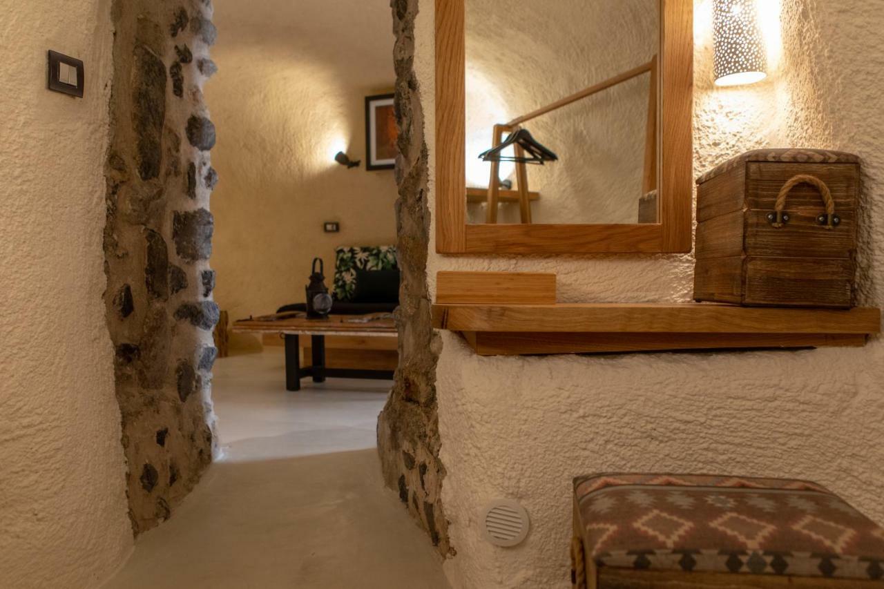 Nalas Suites Emporio  Esterno foto