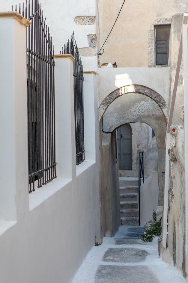 Nalas Suites Emporio  Esterno foto